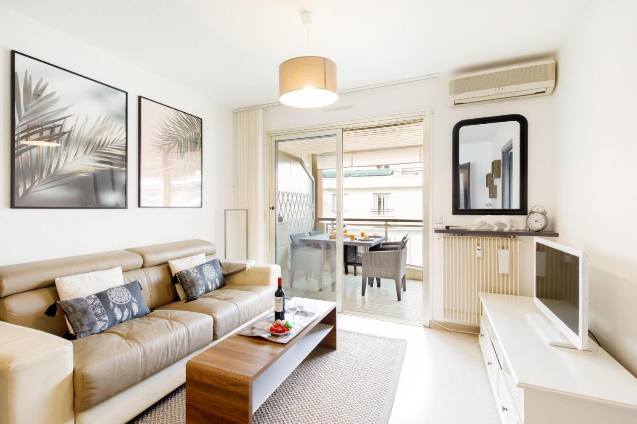 Le Charme Yourhosthelper Cannes Bagian luar foto