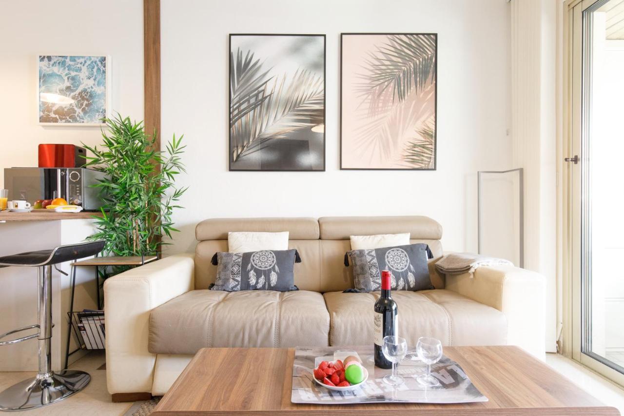 Le Charme Yourhosthelper Cannes Bagian luar foto